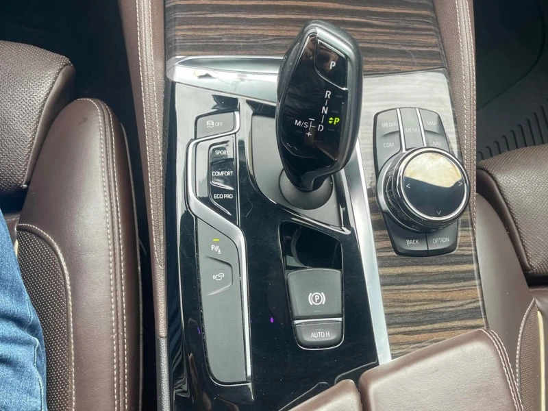 BMW 540 540i xDrive  CARFAX, снимка 9 - Автомобили и джипове - 52554091