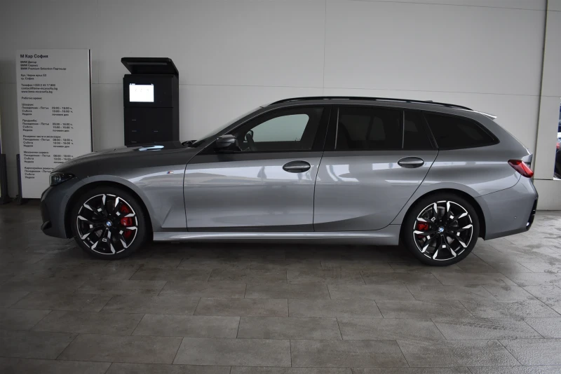 BMW 330 xDrive Touring, снимка 3 - Автомобили и джипове - 53454578