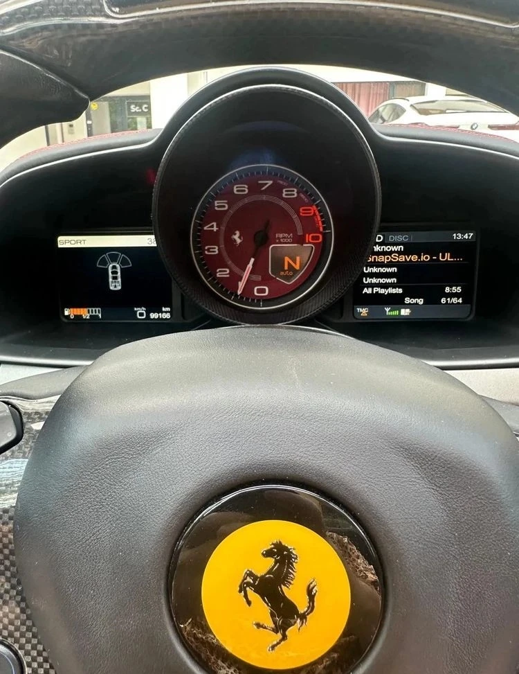 Ferrari 458 Italia Spider - изображение 7