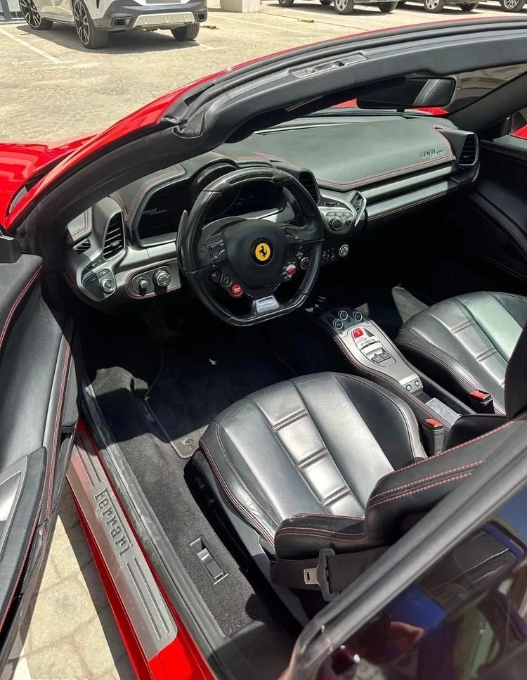 Ferrari 458 Italia Spider - изображение 6