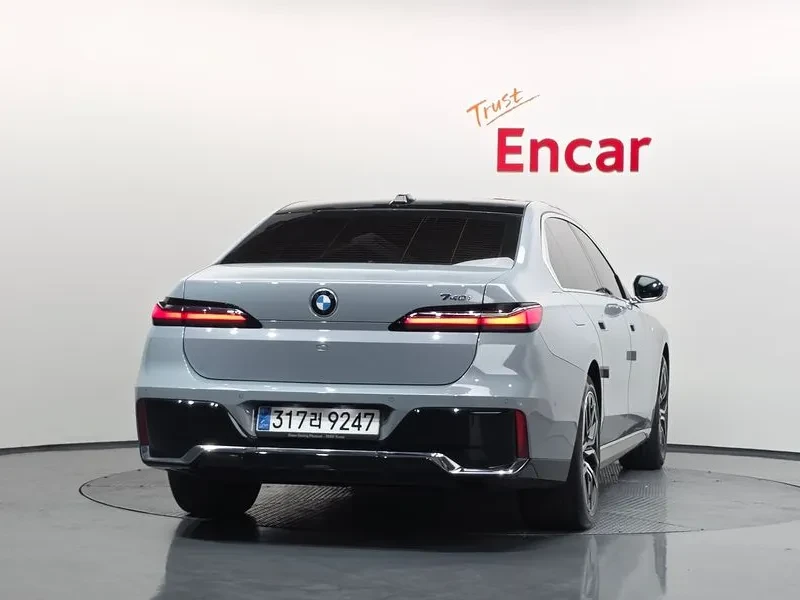 BMW 730, снимка 4 - Автомобили и джипове - 54820249