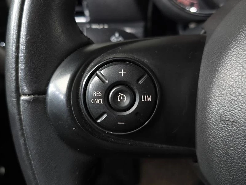 Mini Clubman КРАЙНА ЦЕНА: 14714 EUR, снимка 14 - Автомобили и джипове - 55982322