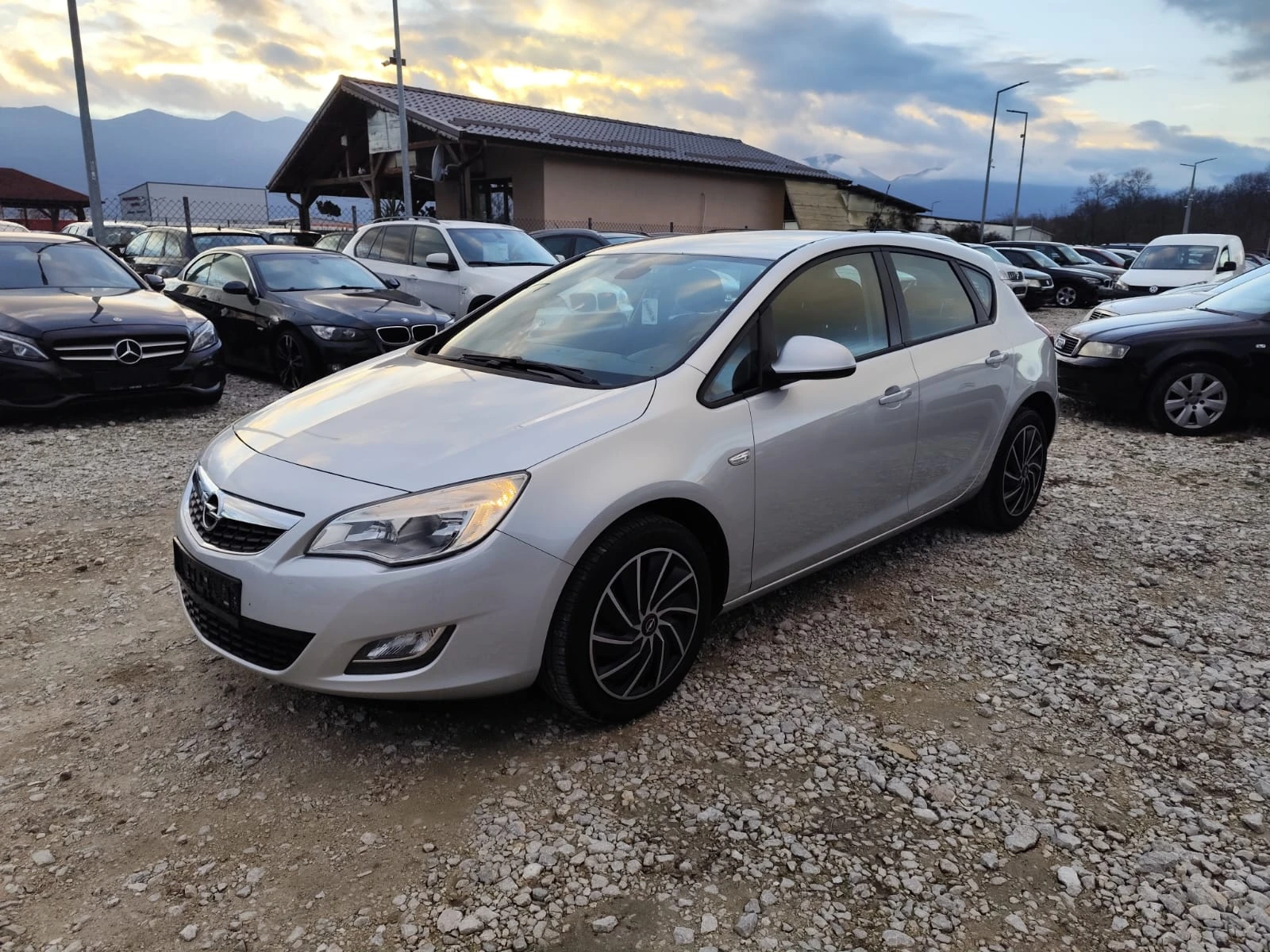 Opel Astra 1.4 бензин, снимка 1