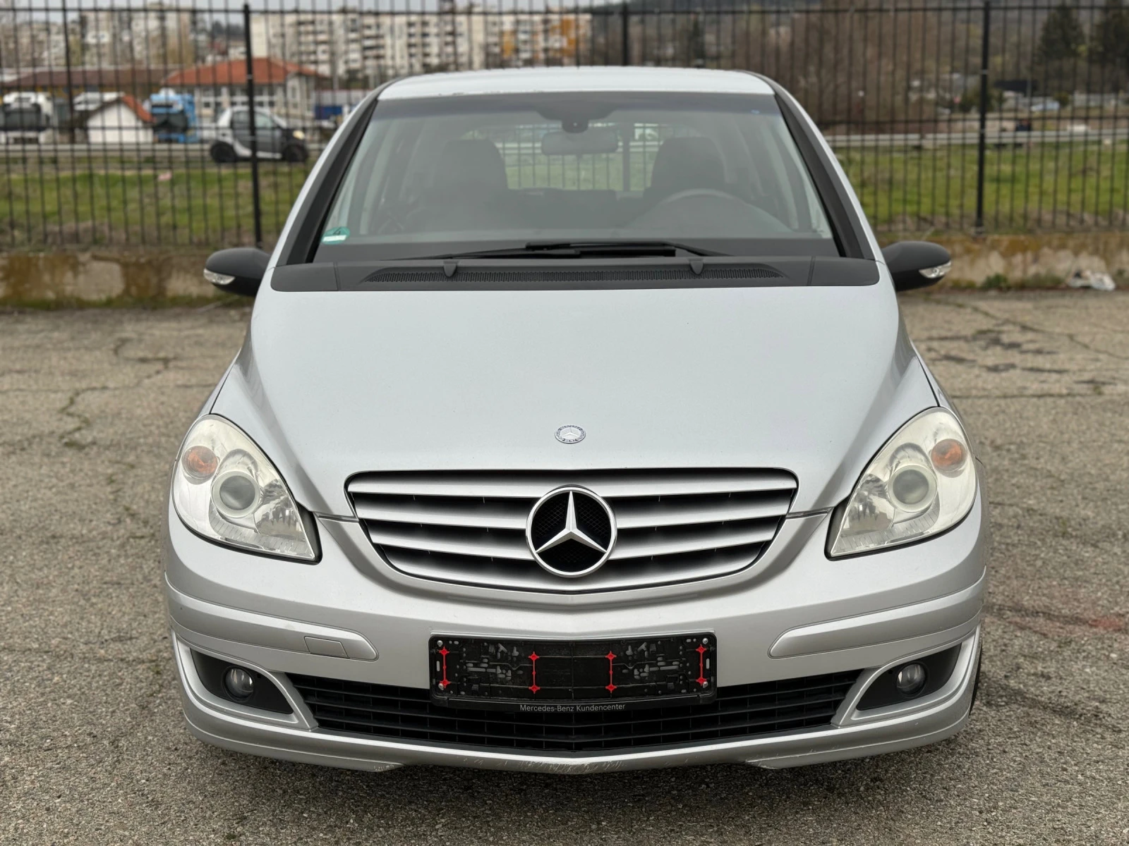 Mercedes-Benz B 200 Автоматик - изображение 2