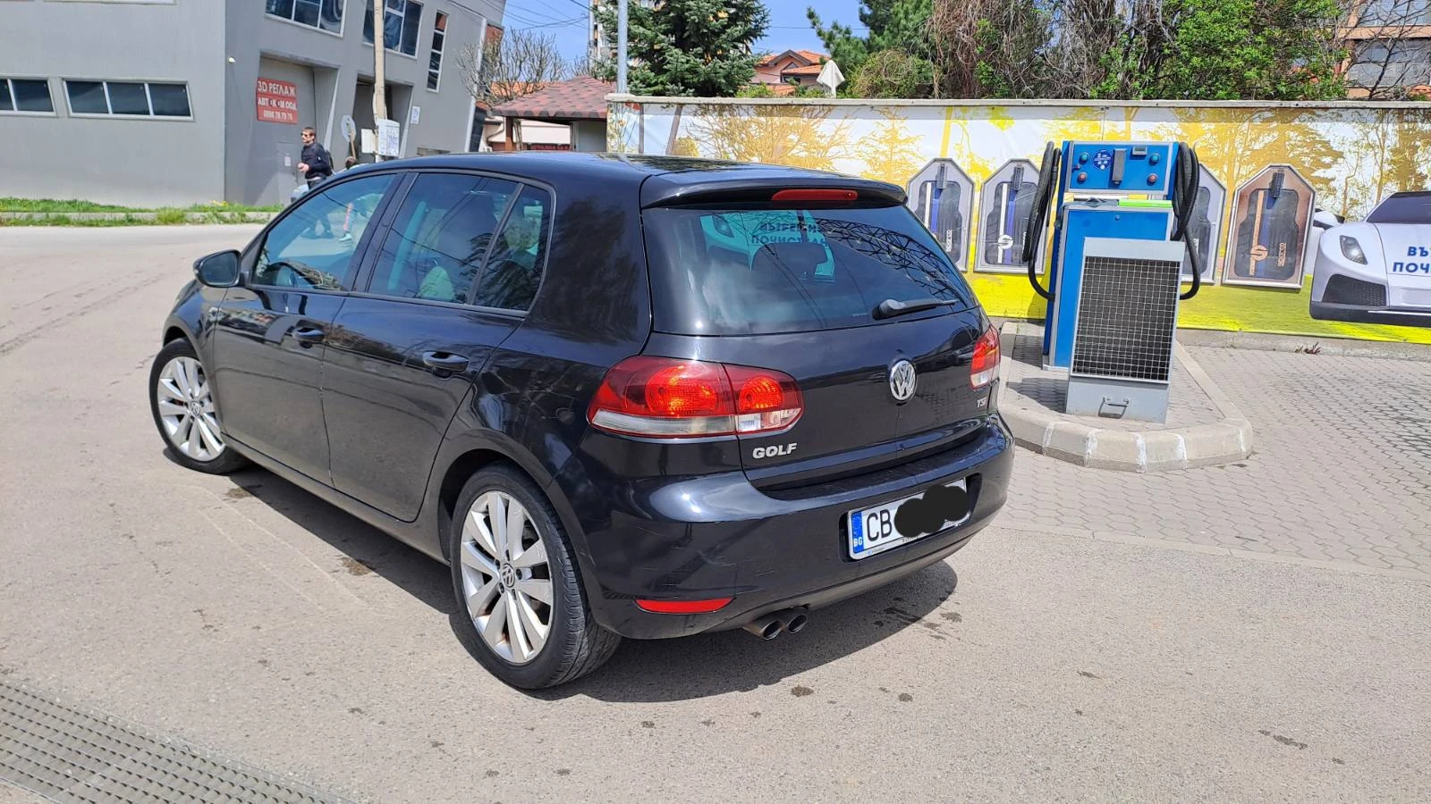 VW Golf HIGHLINE Кожен салон - изображение 3