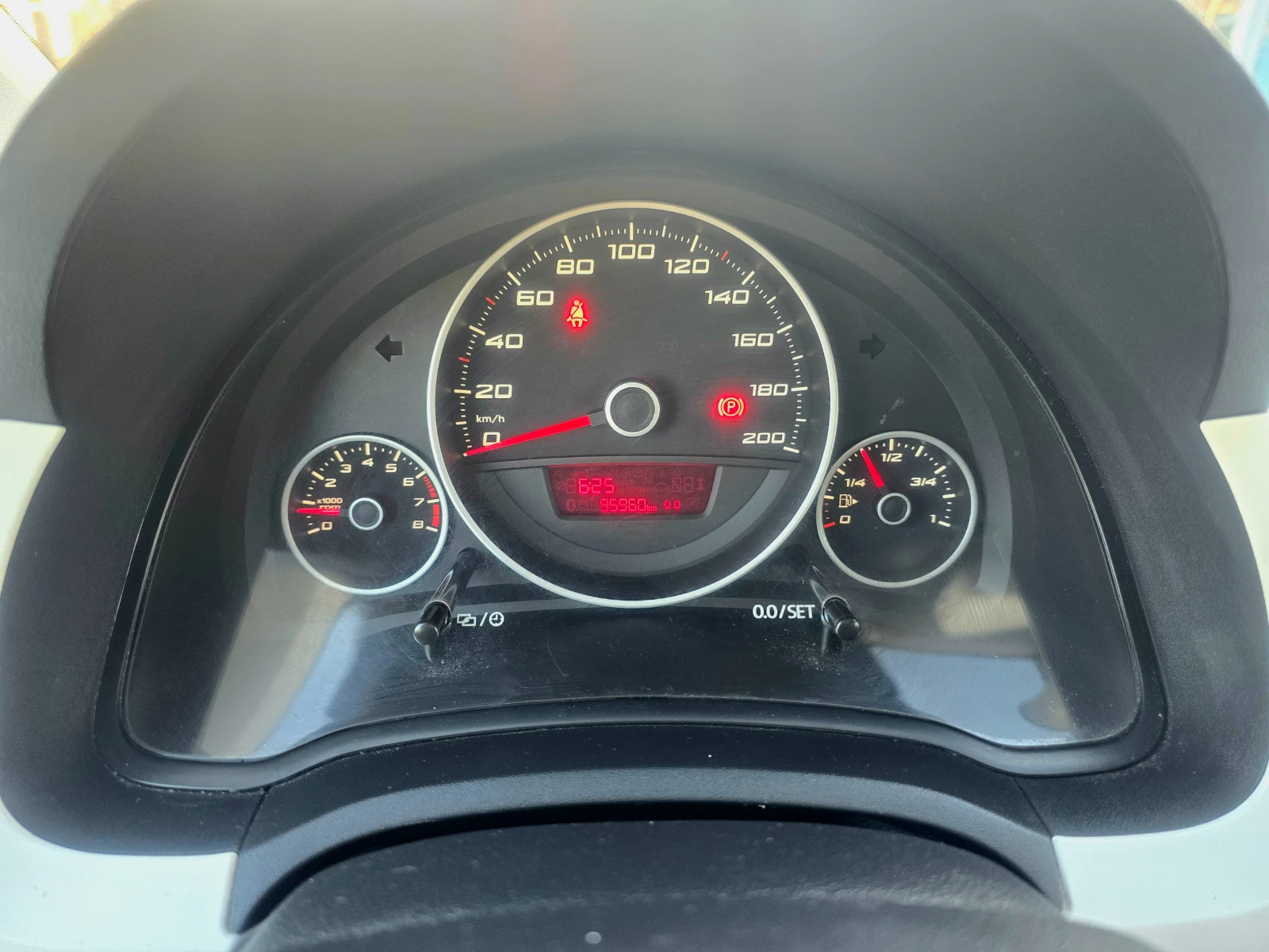 Seat Mii ПЕРФЕКТЕН/1.0i - изображение 10