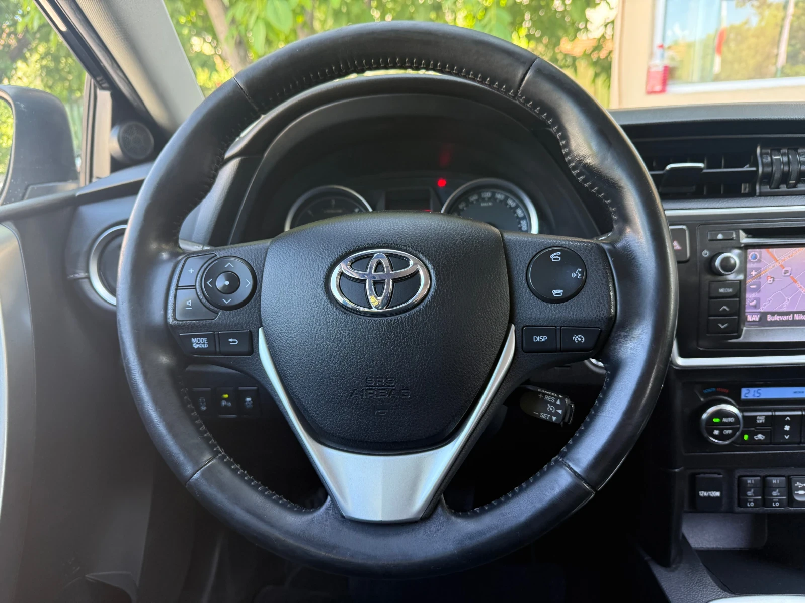 Toyota Auris 2.0D-4D Sol  ! - EURO5b | Mobile.bg   12