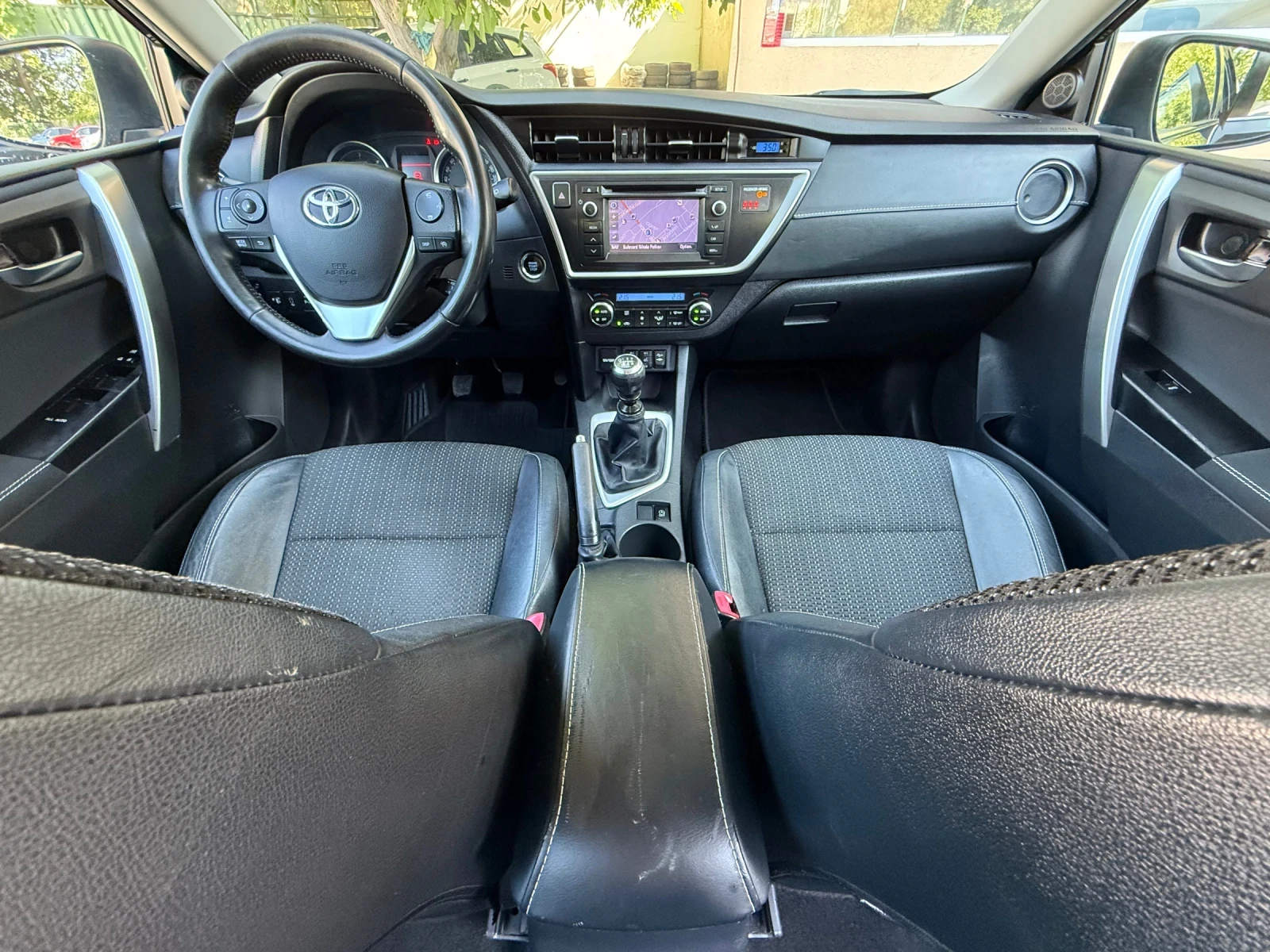 Toyota Auris 2.0D-4D Sol  ! - EURO5b | Mobile.bg   11