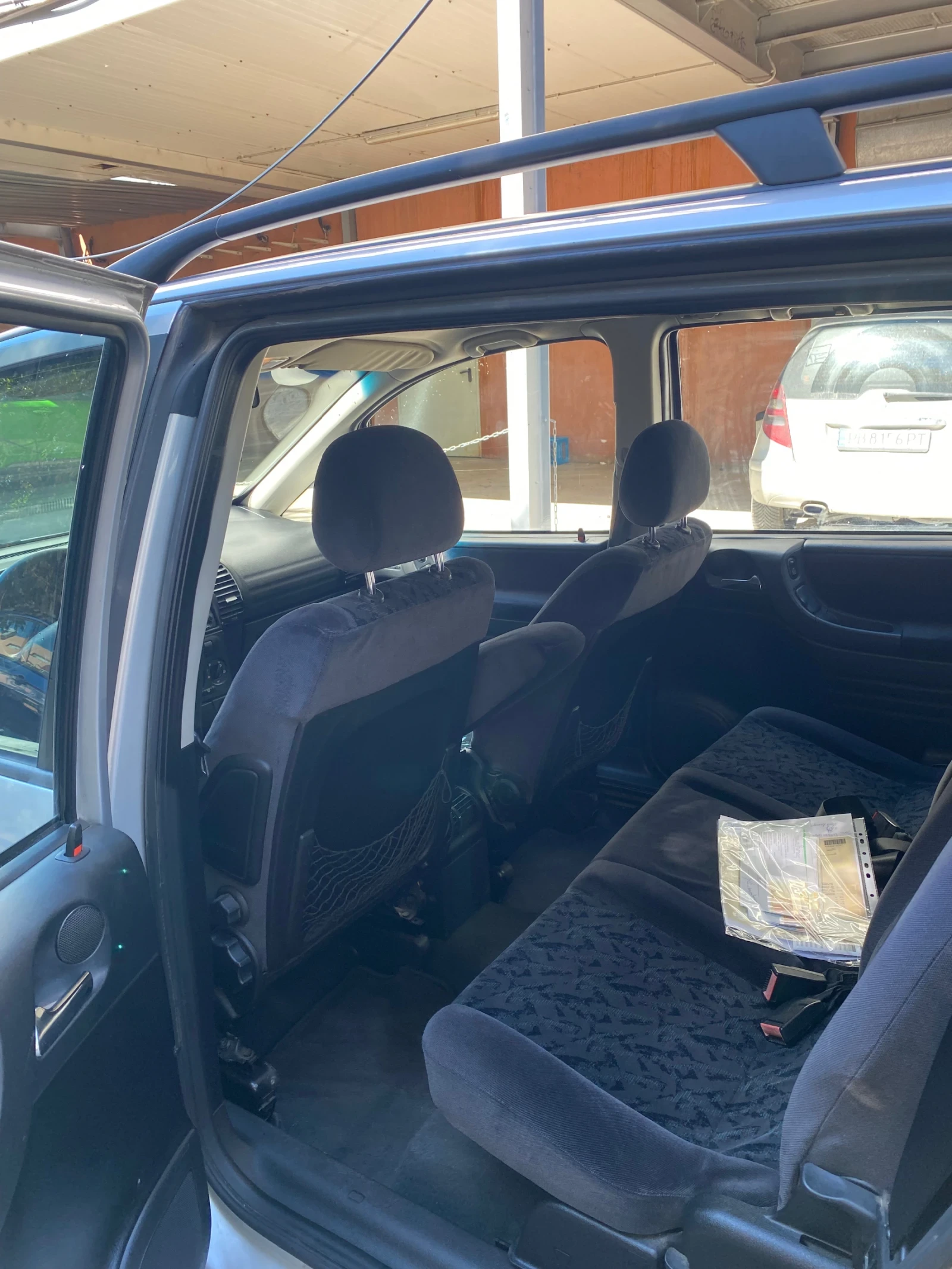 Opel Zafira 2.0 - изображение 8