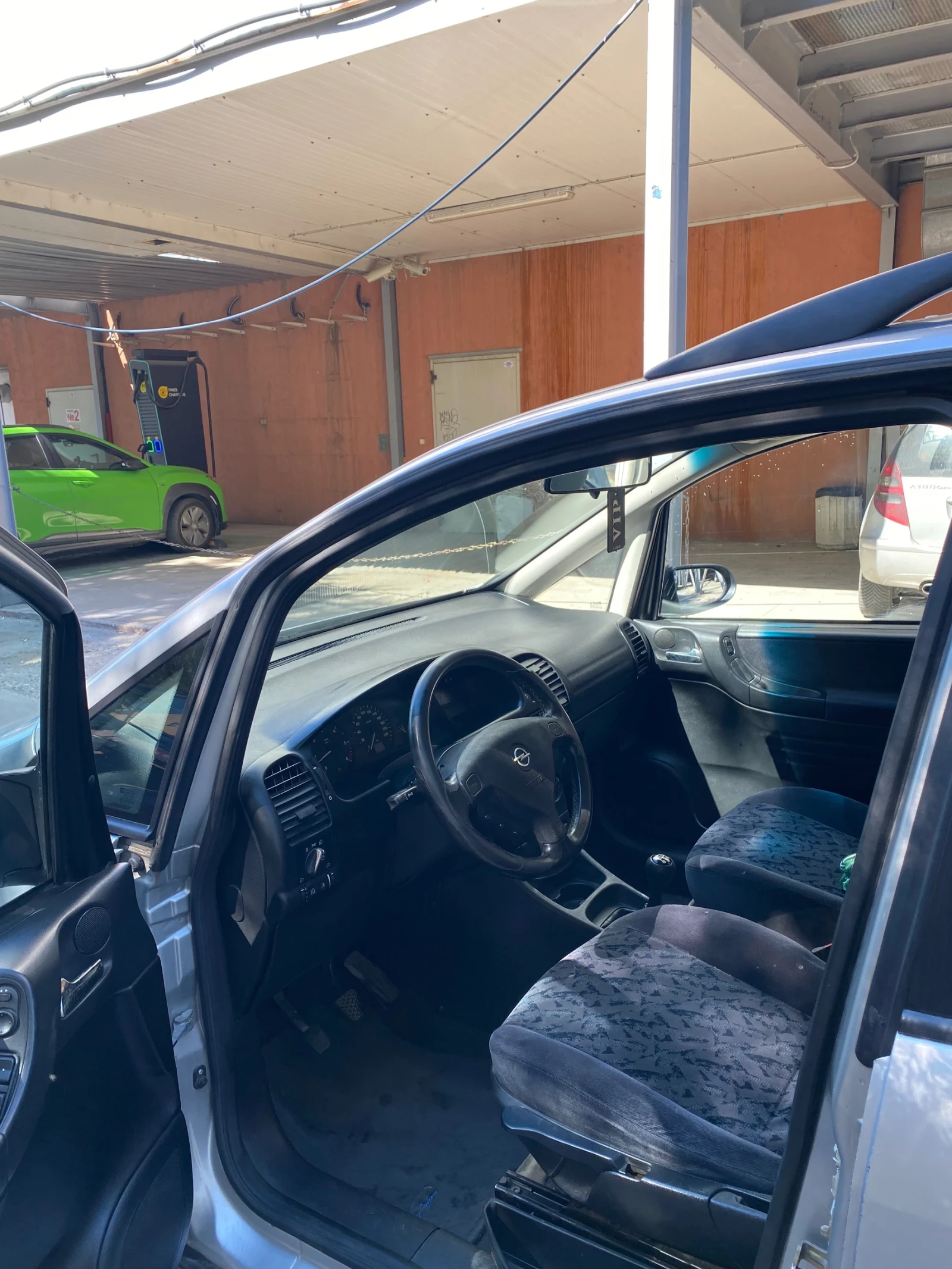 Opel Zafira 2.0 - изображение 9