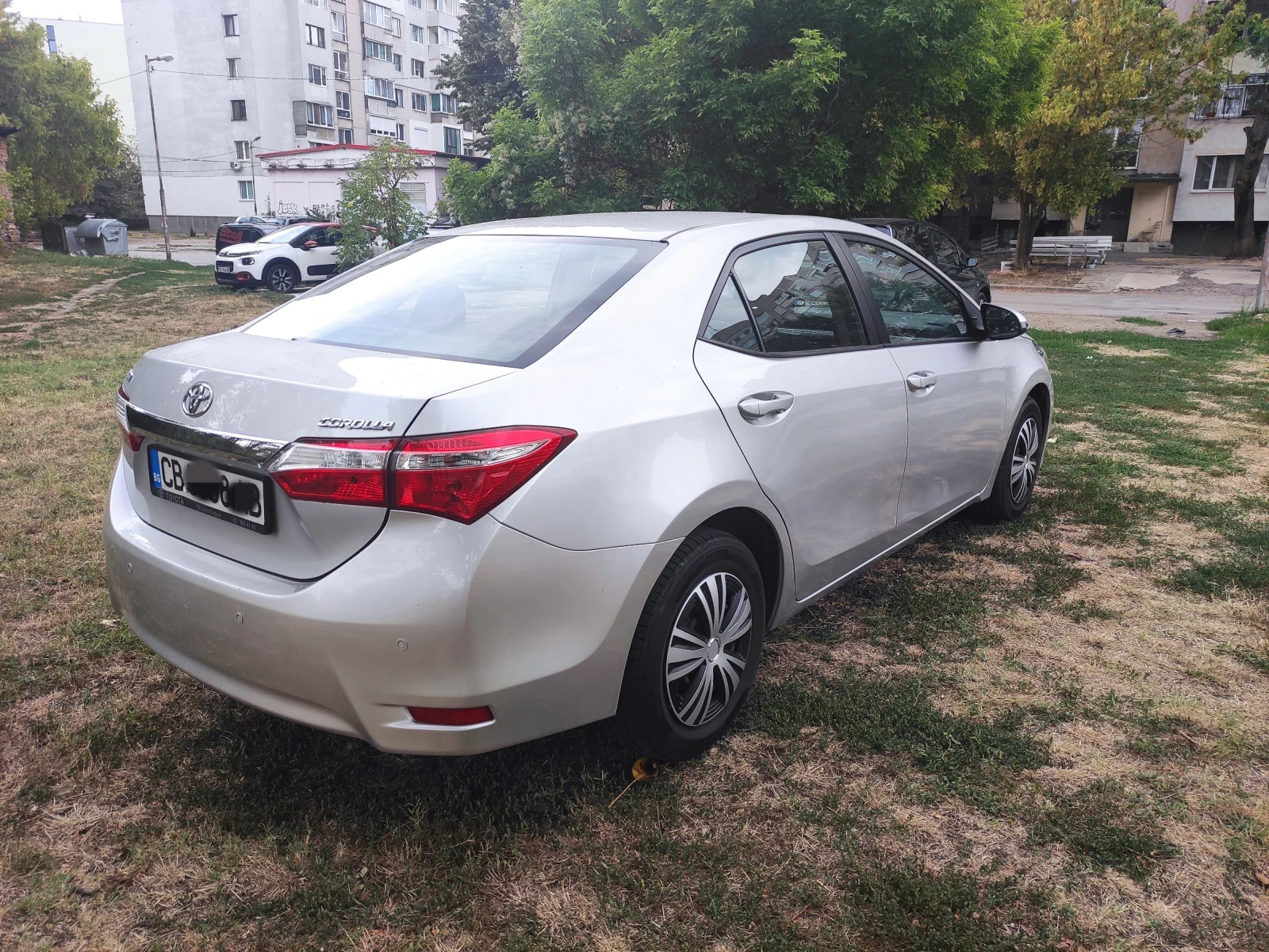 Toyota Corolla Бензин Газ /112 Хил км / от България  - изображение 2