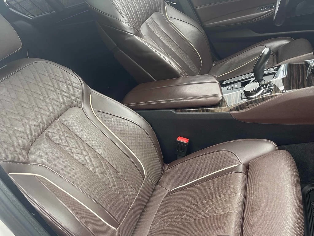 BMW 540 540i xDrive  CARFAX | Mobile.bg   11