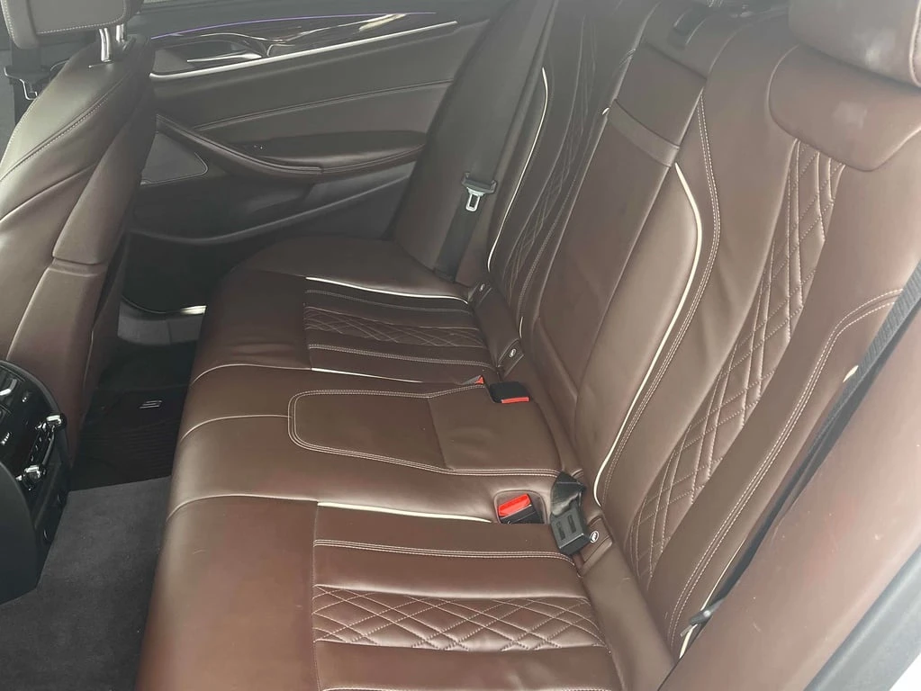 BMW 540 540i xDrive  CARFAX | Mobile.bg   16