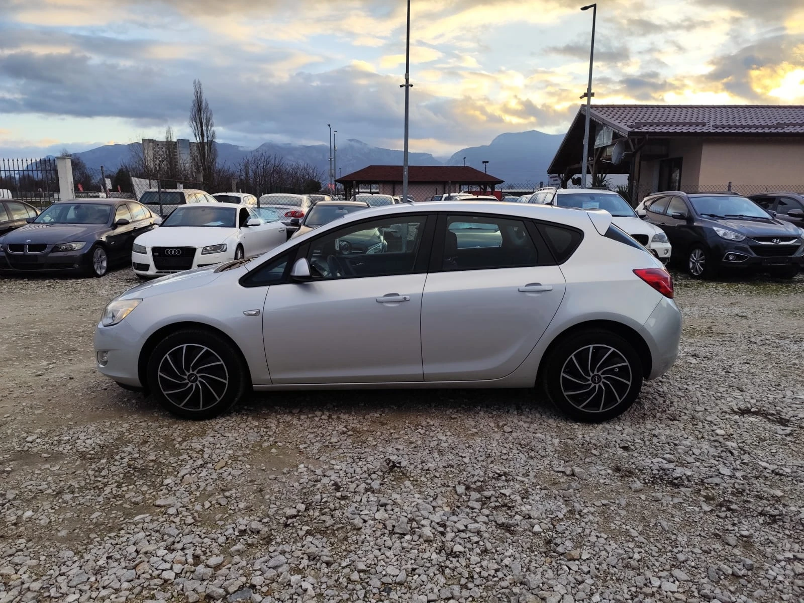 Opel Astra 1.4 бензин - изображение 8