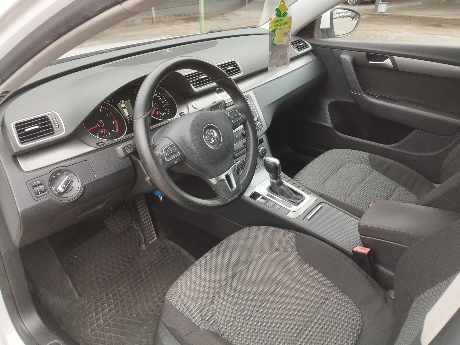 VW Passat 1.4i CNG СЕРВИЗНИ ДОК., снимка 6 - Автомобили и джипове - 53717583