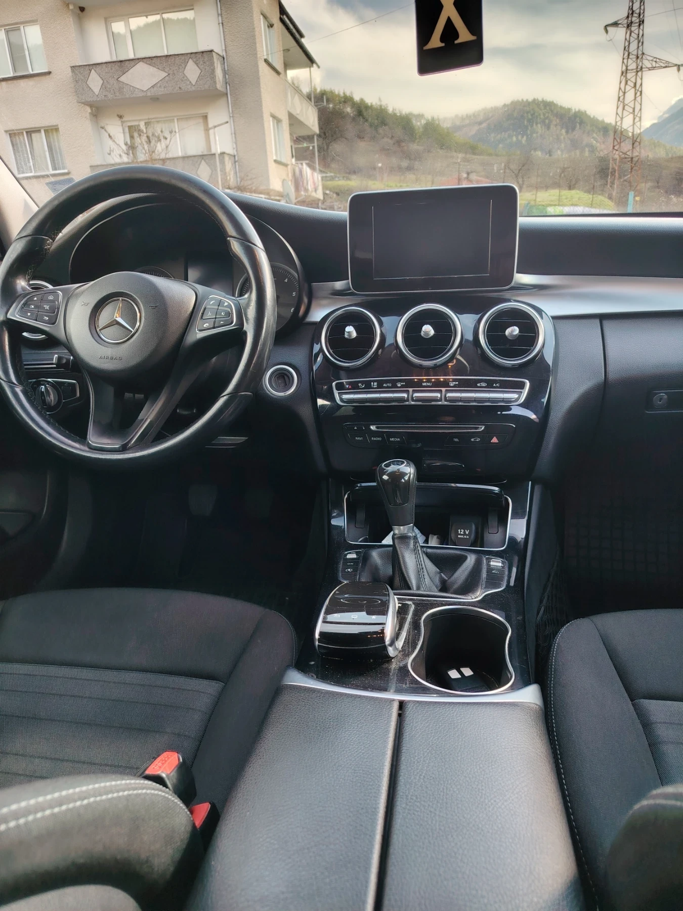 Mercedes-Benz C 180, снимка 11 - Автомобили и джипове - 54091127