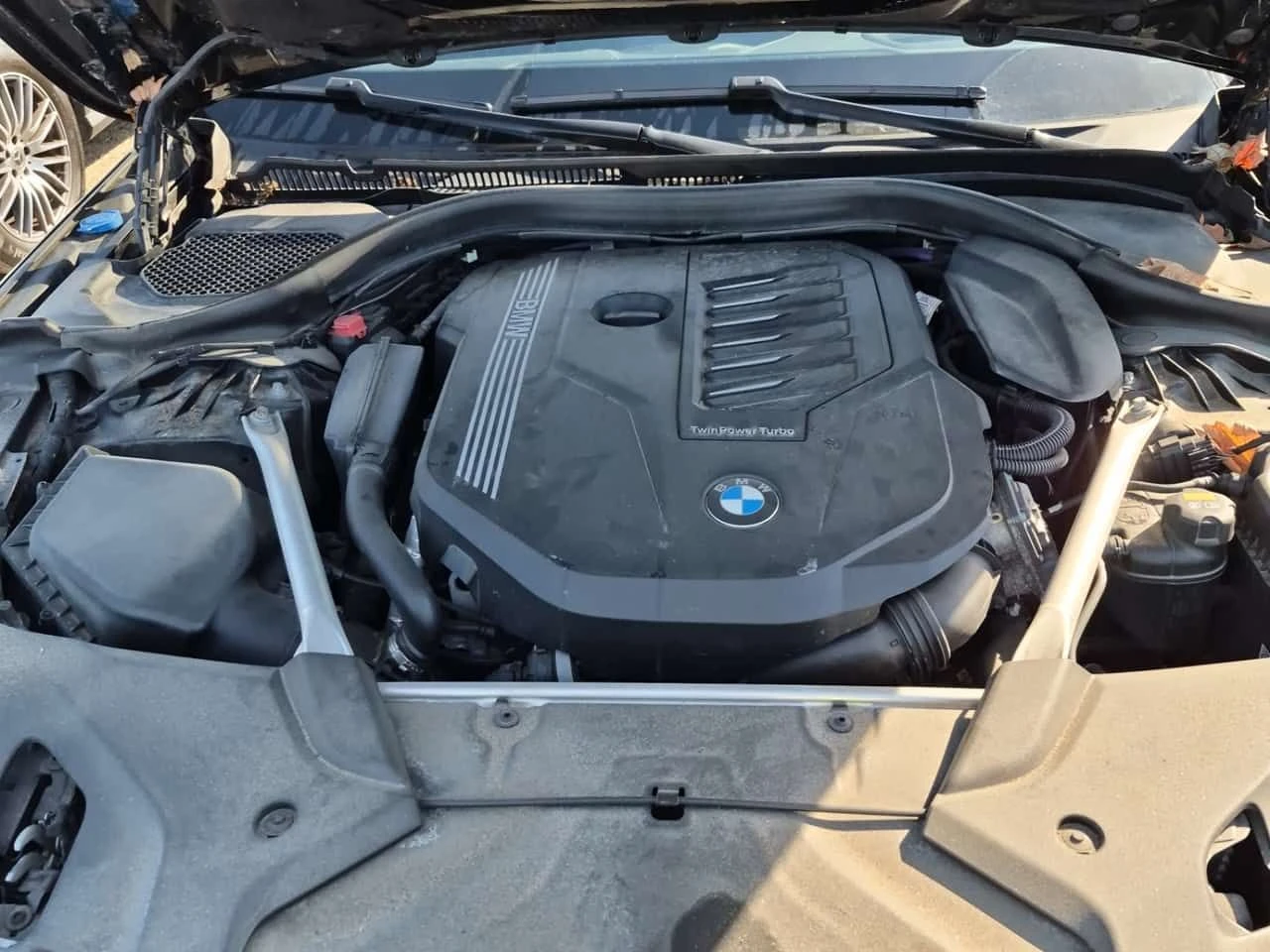 BMW 540  XDRIVE / ПЪРВИ СОБСТВЕНИК /DISTRONIC/HUD, снимка 17 - Автомобили и джипове - 54783282