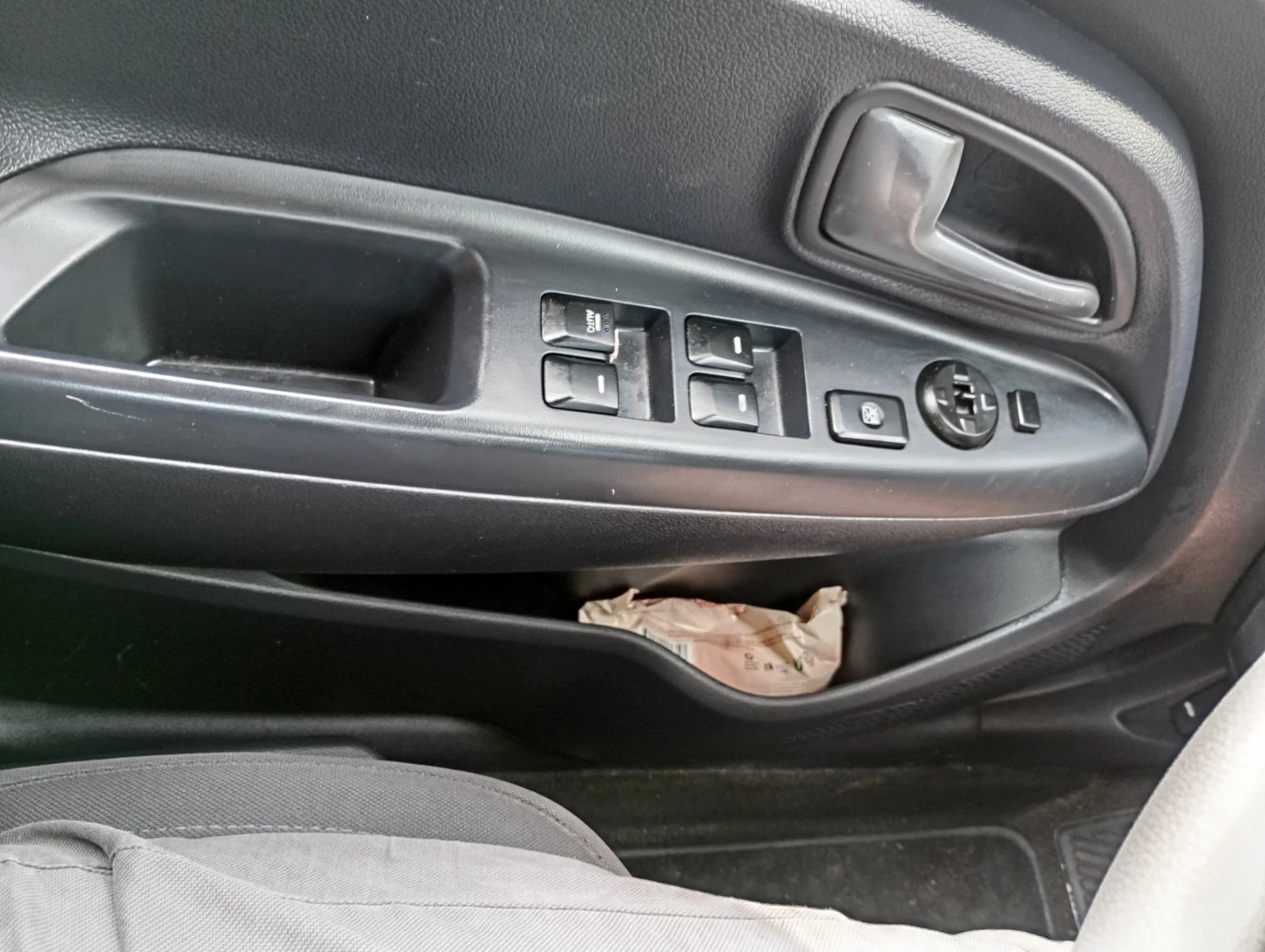 Kia Rio, снимка 7 - Автомобили и джипове - 54900963