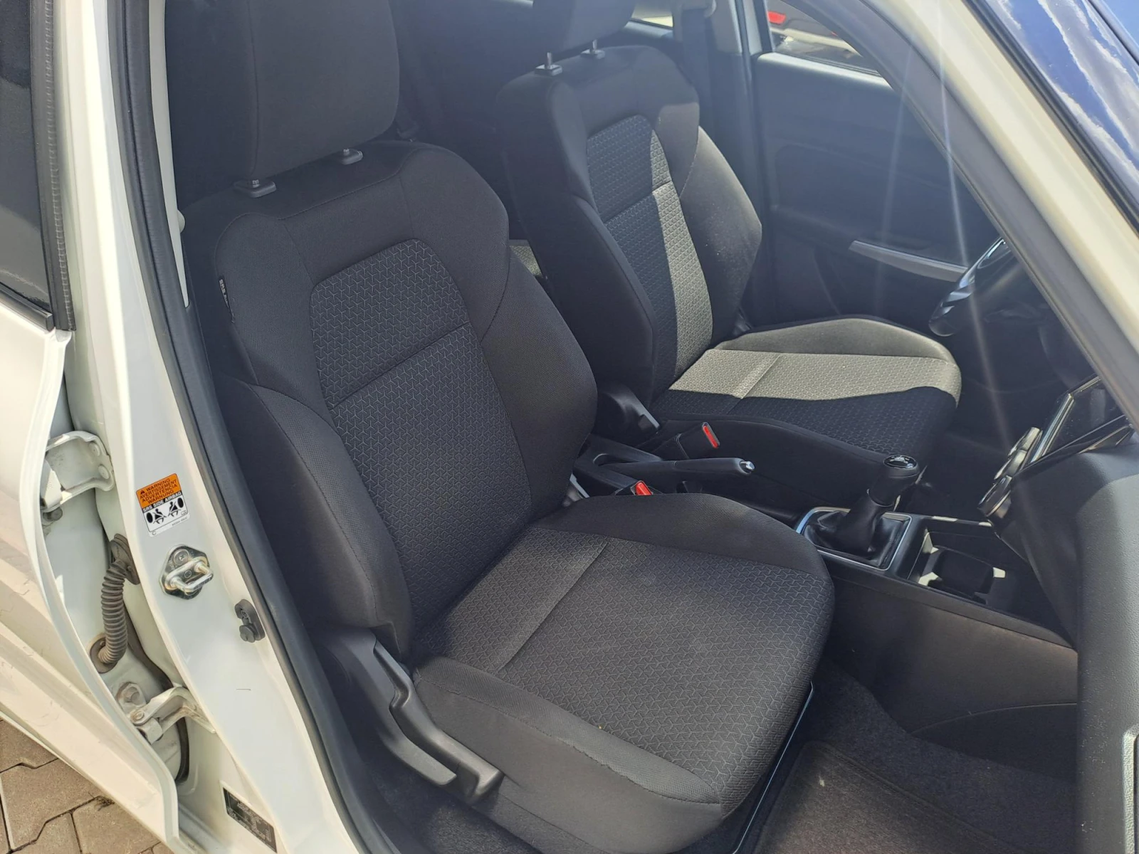 Suzuki Swift 1.2 GLX HYBRID Лятна промоция, снимка 17 - Автомобили и джипове - 54997114