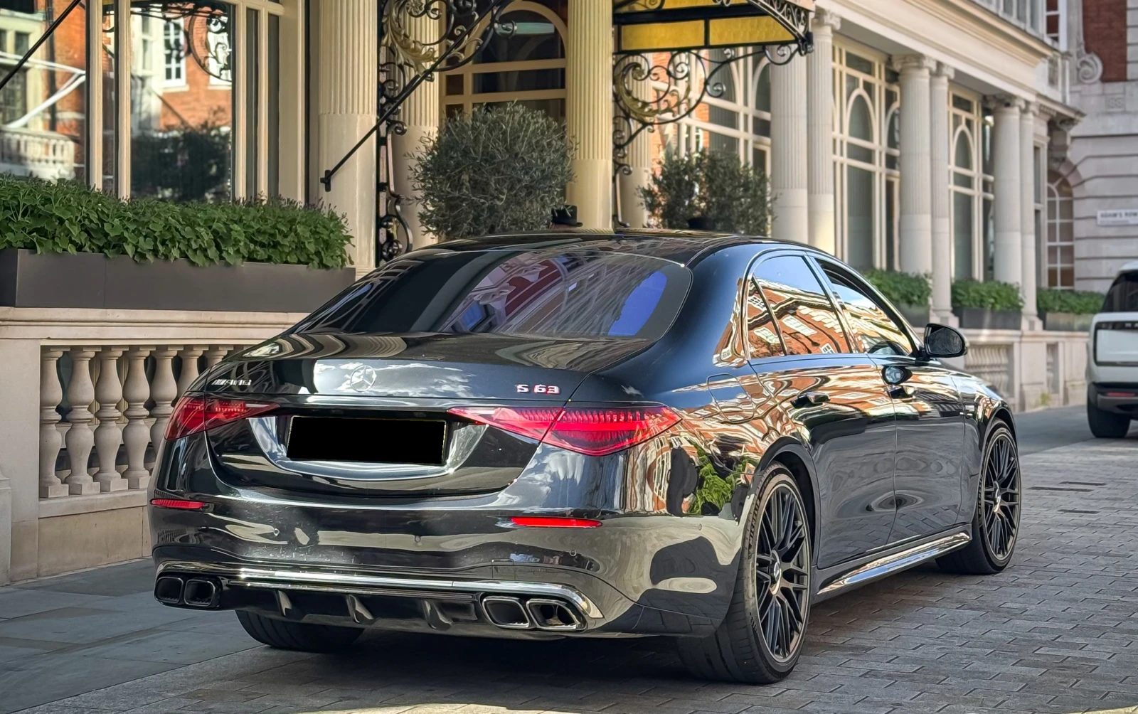 Mercedes-Benz S 63 AMG AMG E-PERFORMANCE V8 Plug-in Hybrid 4MATIC+ , снимка 3 - Автомобили и джипове - 55033736