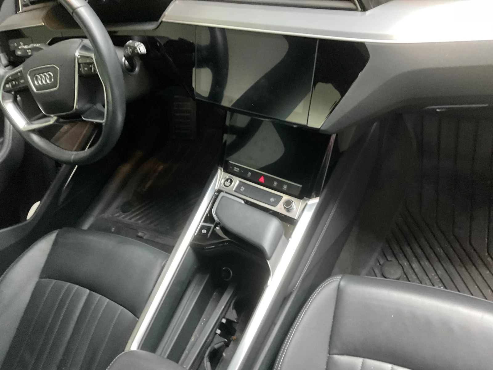 Audi Q8 e tron 55 ///360///HEAD UP///АВТОКРЕДИТ , снимка 8 - Автомобили и джипове - 55113488