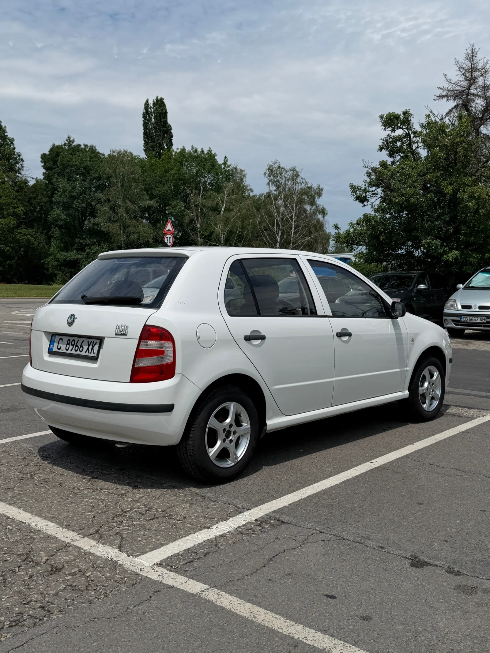 Skoda Fabia Fabia 1.9 SDI 79, 000 KM!!, снимка 12 - Автомобили и джипове - 55132505