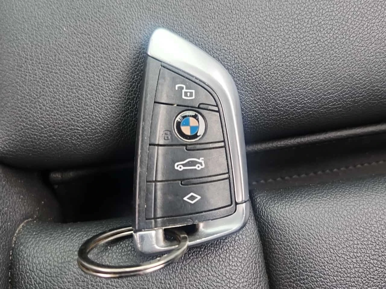 BMW 330 330I XDRIVE/CARFAX/ПОДГРЕВ/ПАМЕТ/ШИБЕДАХ, снимка 8 - Автомобили и джипове - 55270045