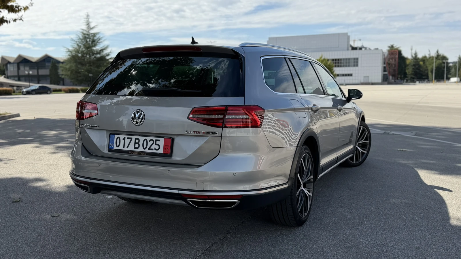 VW Alltrack 2.0 BiTDI 240 к.с. 4Motion | DISTR| DIGITAL/KEYLES, снимка 3 - Автомобили и джипове - 56223154