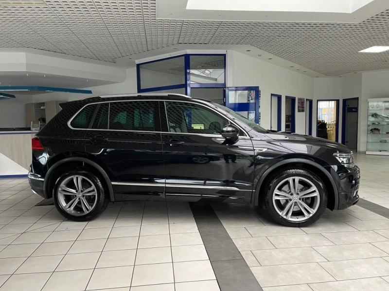 VW Tiguan Highline* 4-Mot* R-Line* Pano* Full LED* Мъртва т*, снимка 3 - Автомобили и джипове - 49273988