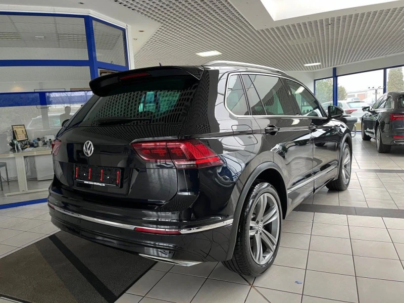 VW Tiguan Highline* 4-Mot* R-Line* Pano* Full LED* Мъртва т*, снимка 5 - Автомобили и джипове - 49273988