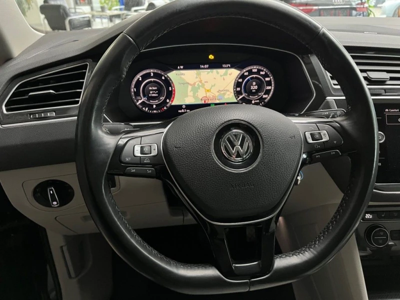 VW Tiguan Highline* 4-Mot* R-Line* Pano* Full LED* Мъртва т*, снимка 11 - Автомобили и джипове - 49273988