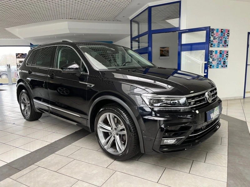 VW Tiguan Highline* 4-Mot* R-Line* Pano* Full LED* Мъртва т*, снимка 1 - Автомобили и джипове - 49273988