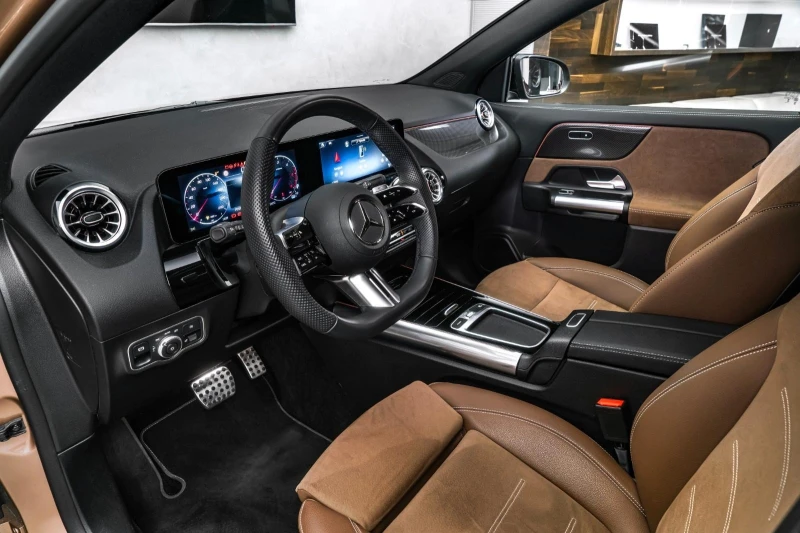 Mercedes-Benz GLA 200 d* 4M* AMG* LED* KEYLESS* CARPLAY* , снимка 7 - Автомобили и джипове - 51093495