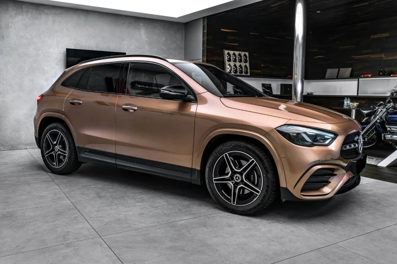 Mercedes-Benz GLA 200 d* 4M* AMG* LED* KEYLESS* CARPLAY* , снимка 3 - Автомобили и джипове - 51093495