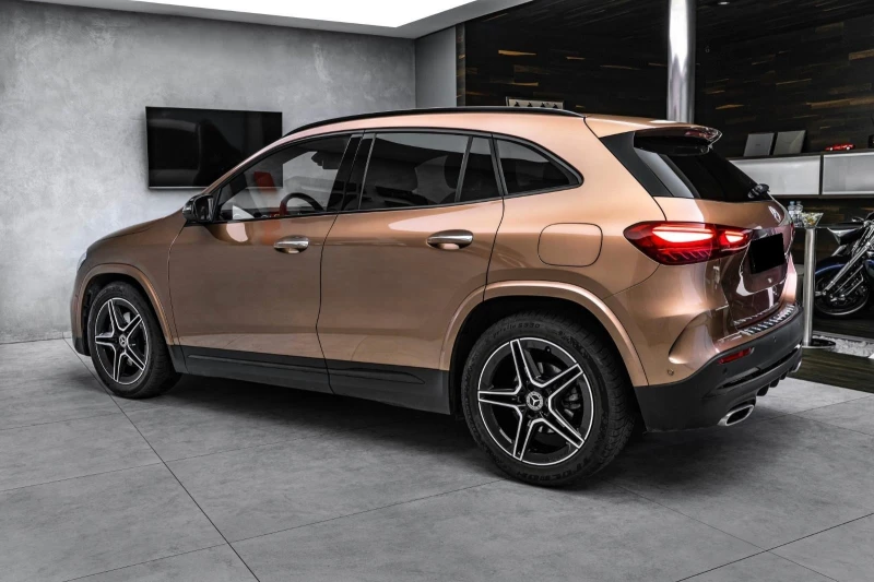 Mercedes-Benz GLA 200 d* 4M* AMG* LED* KEYLESS* CARPLAY* , снимка 5 - Автомобили и джипове - 51093495