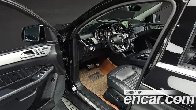 Mercedes-Benz GLC 350, снимка 5 - Автомобили и джипове - 53965363