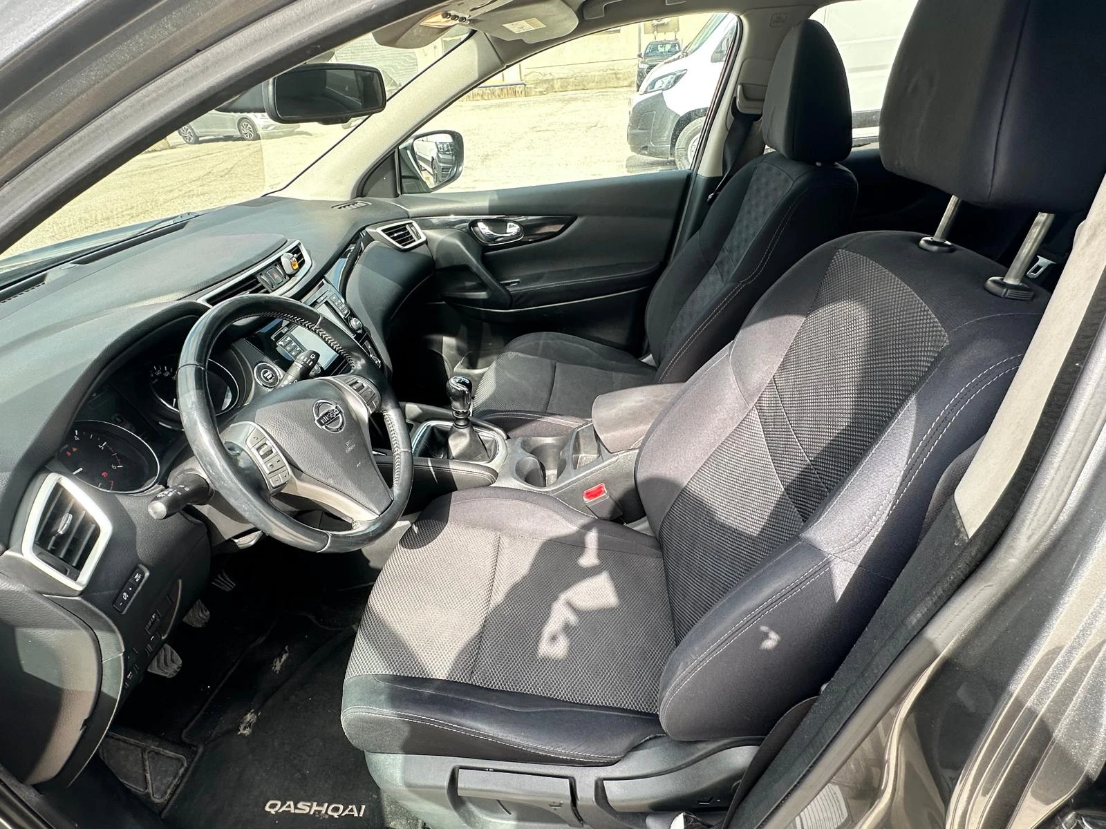 Nissan Qashqai 1.5 DCI TEKNA 360 PANORAMA KAMERA NAVI  - изображение 9