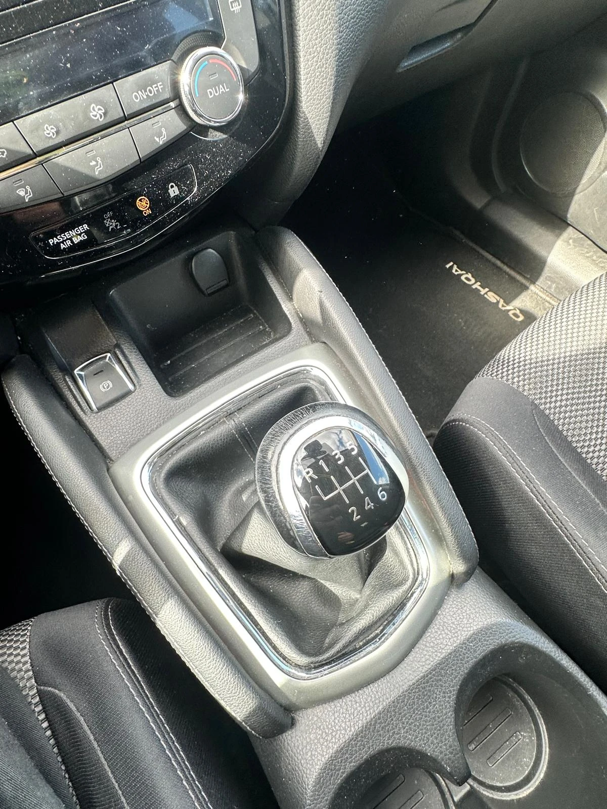 Nissan Qashqai 1.5 DCI TEKNA 360 PANORAMA KAMERA NAVI  - изображение 8