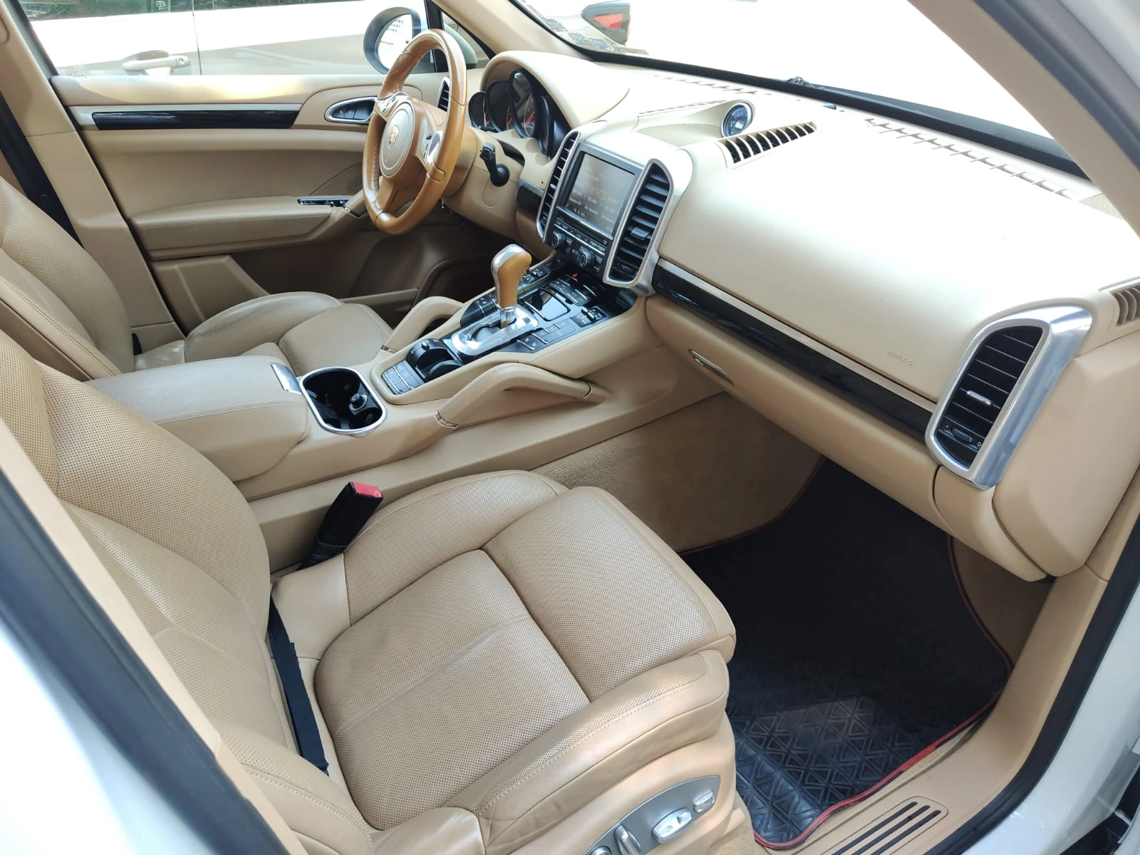 Porsche Cayenne  - изображение 9