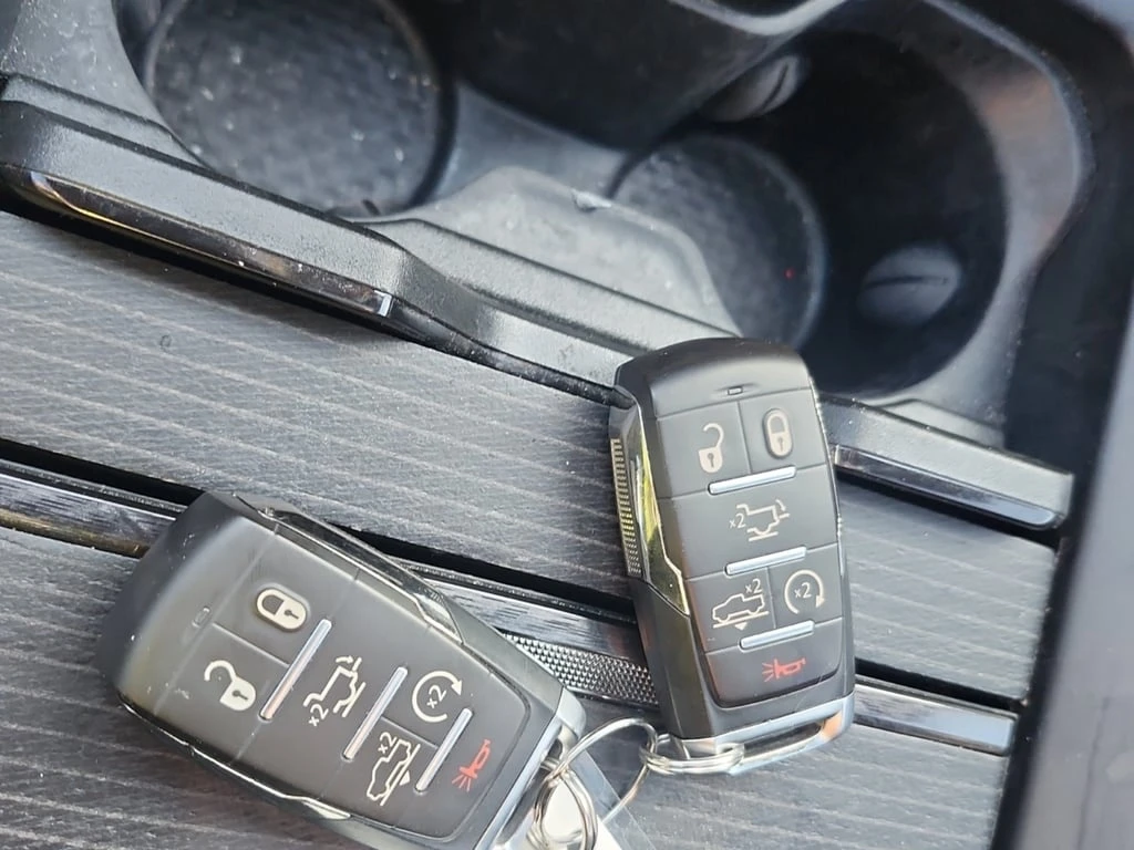 Dodge RAM 1500 * LIMITED CREW CAB SHORT BED * CARFAX * ��� ������ | Mobile.bg � ����������� 8