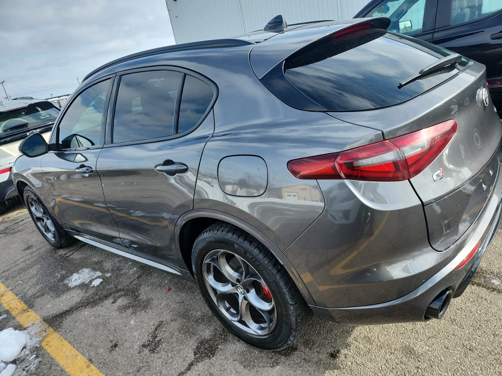 Alfa Romeo Stelvio VELOCE AWD 280кс * Възможност за Лизинг*  - изображение 4