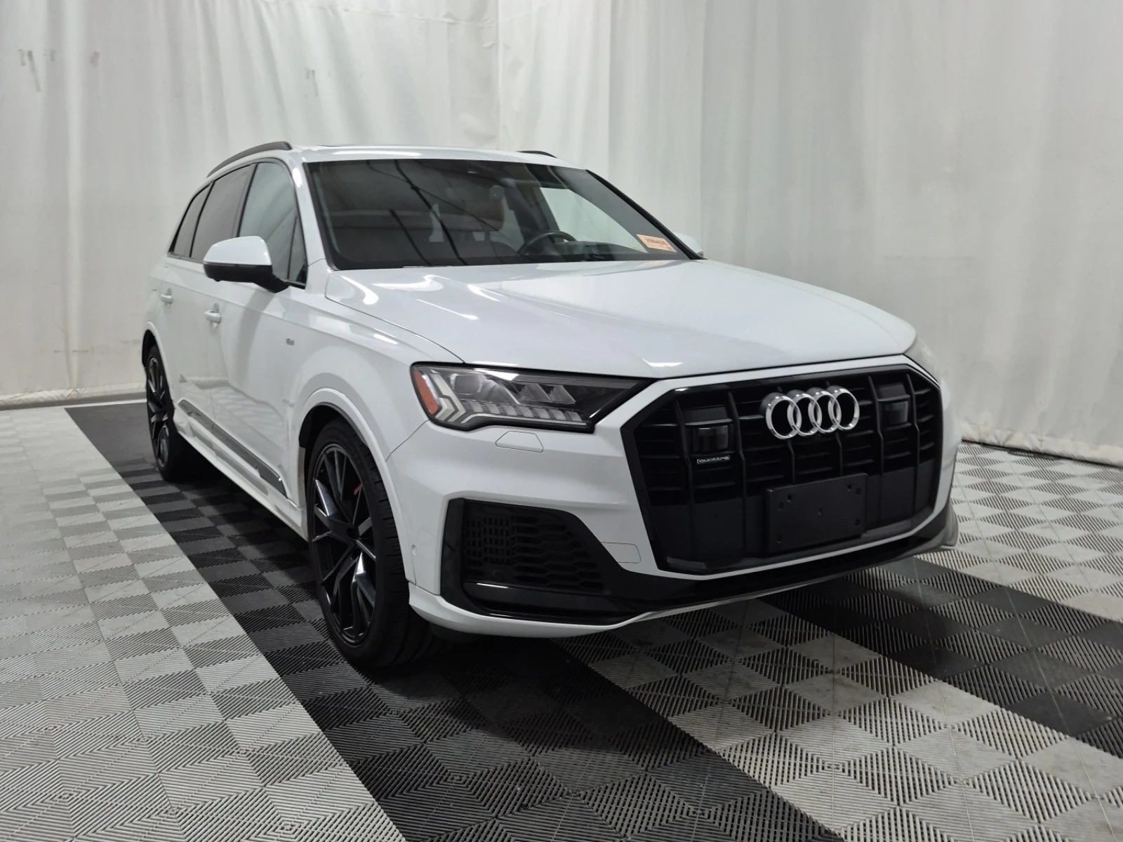 Audi Q7 TECHNIK 3.0T * * CARFAX * * АВТО КРЕДИТ * * 