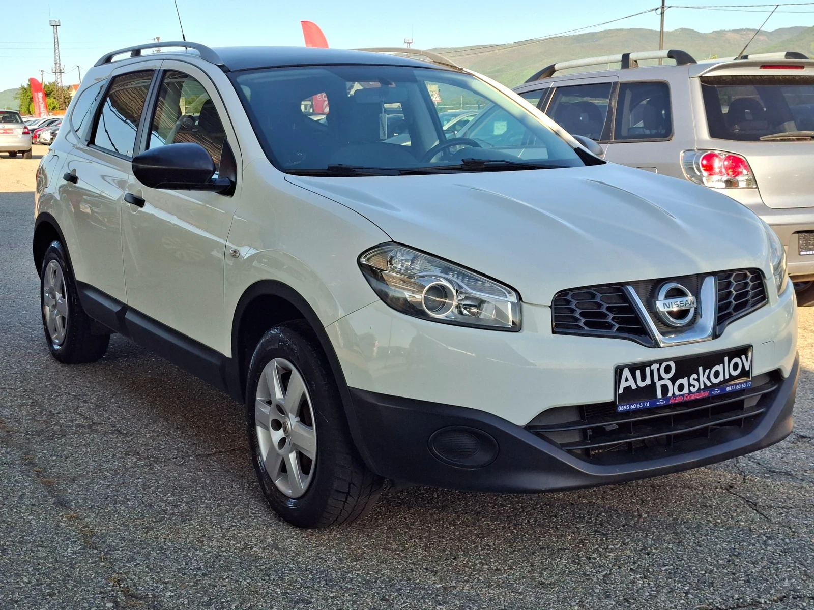 Nissan Qashqai 1, 6 I  Qashqai+ 2 Tekna, снимка 3 - Автомобили и джипове - 54555423