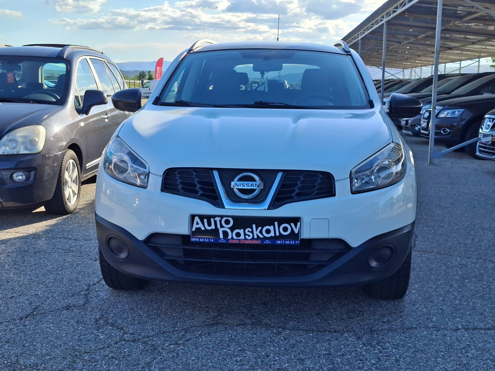 Nissan Qashqai 1, 6 I  Qashqai+ 2 Tekna, снимка 2 - Автомобили и джипове - 54555423