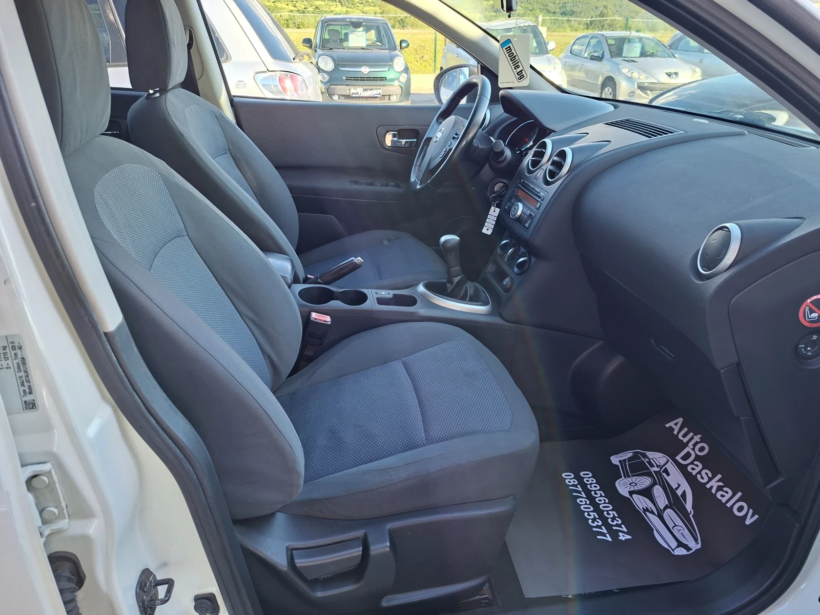 Nissan Qashqai 1, 6 I  Qashqai+ 2 Tekna, снимка 12 - Автомобили и джипове - 54555423