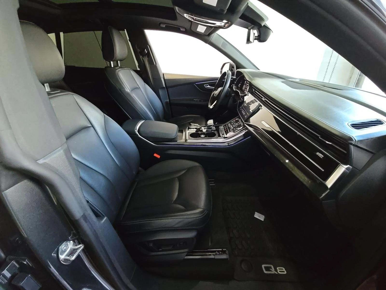 Audi Q8 matrix* Bang&Olufsen* Virtual Cockpit Plus* Head-U, снимка 5 - Автомобили и джипове - 54650464