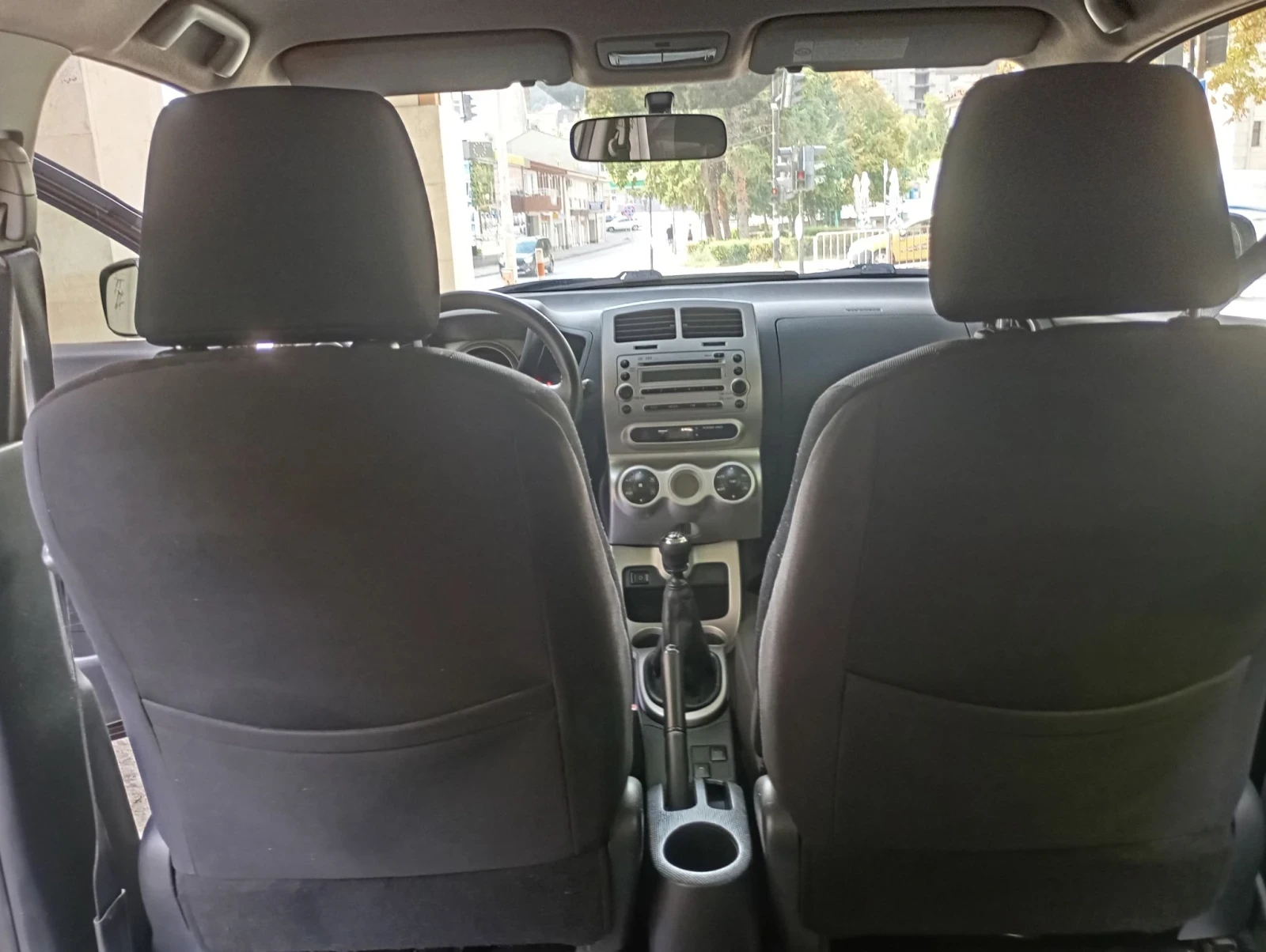 Toyota Urban Cruiser, снимка 14 - Автомобили и джипове - 55753793