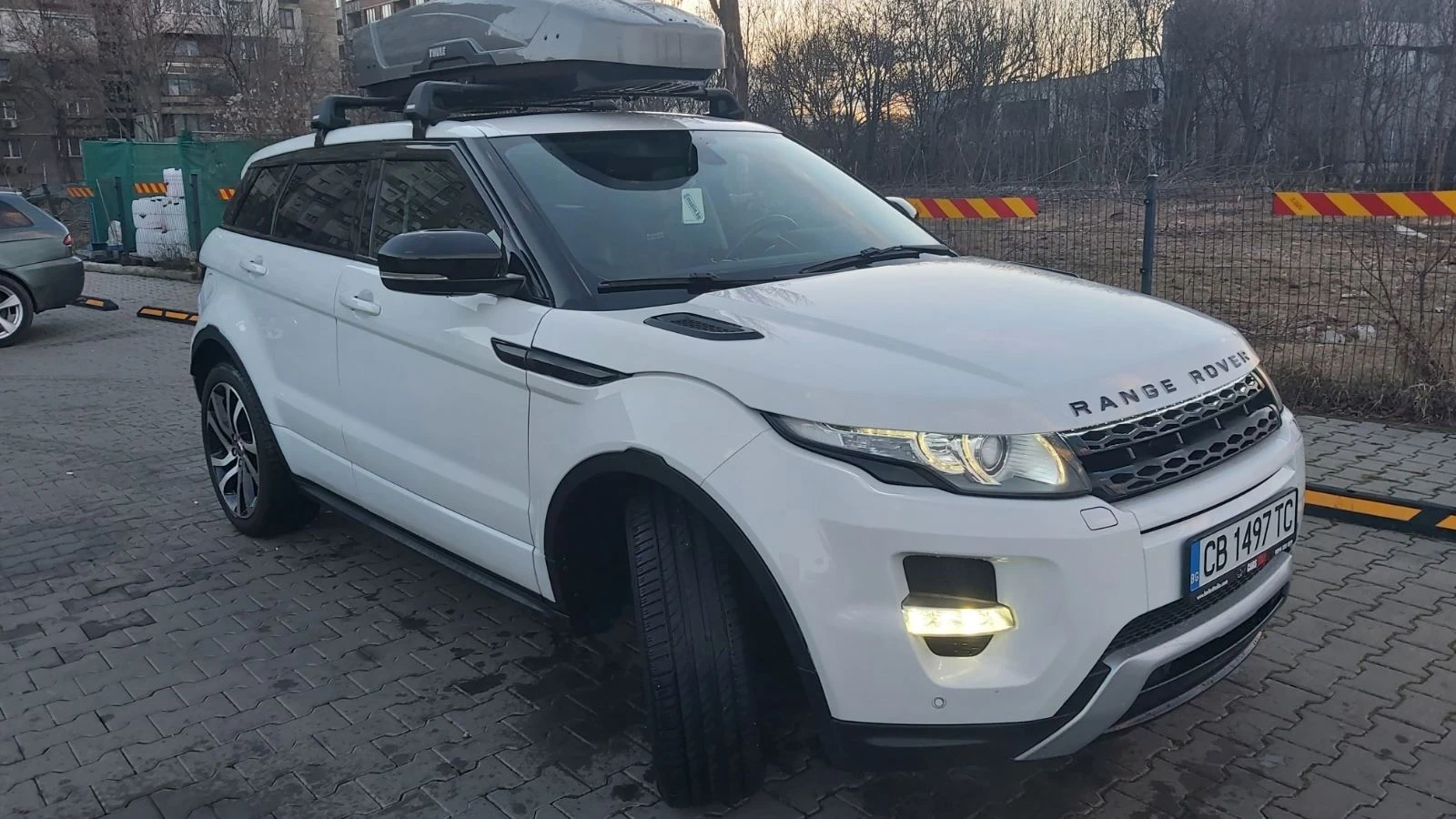 Land Rover Range Rover Evoque DYNAMIC, снимка 2 - Автомобили и джипове - 56528097