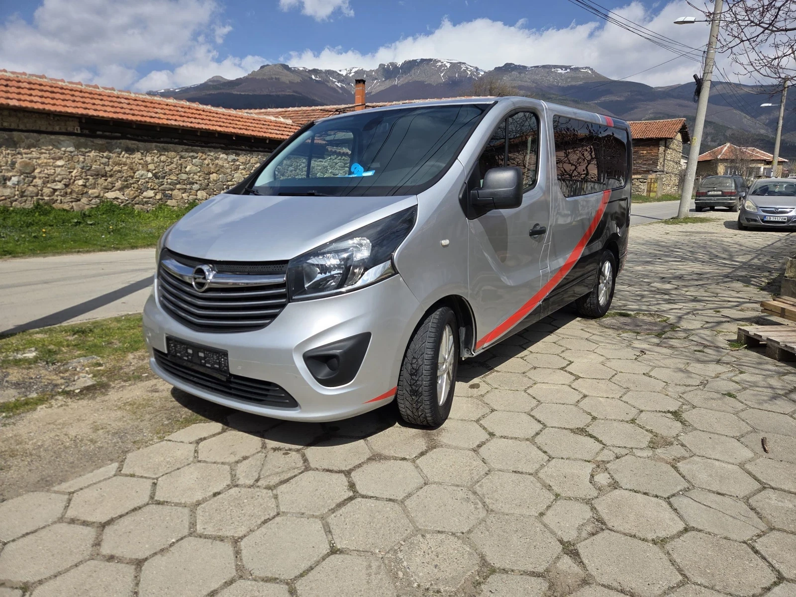 Opel Vivaro КЛИМА * АВТОПИЛОТ * 8+ 1 * 