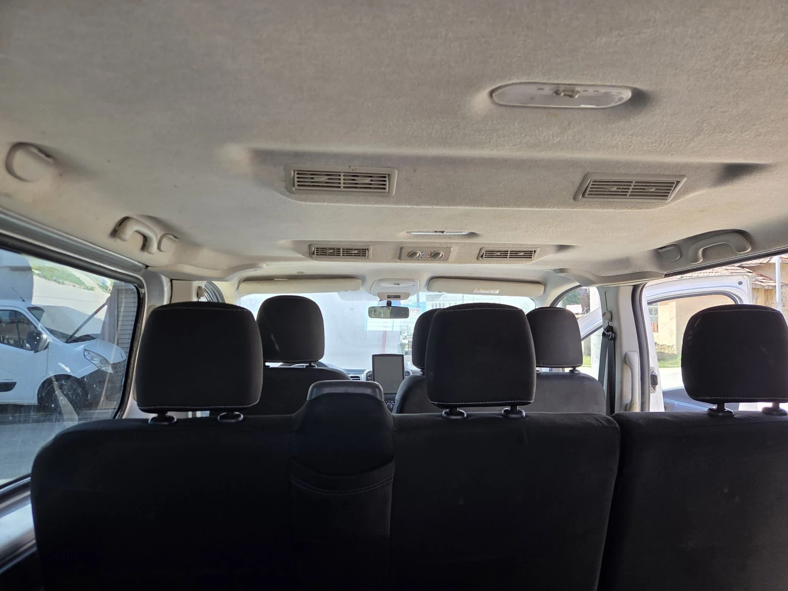Opel Vivaro КЛИМА * АВТОПИЛОТ * 8+ 1 * , снимка 9 - Бусове и автобуси - 54483519